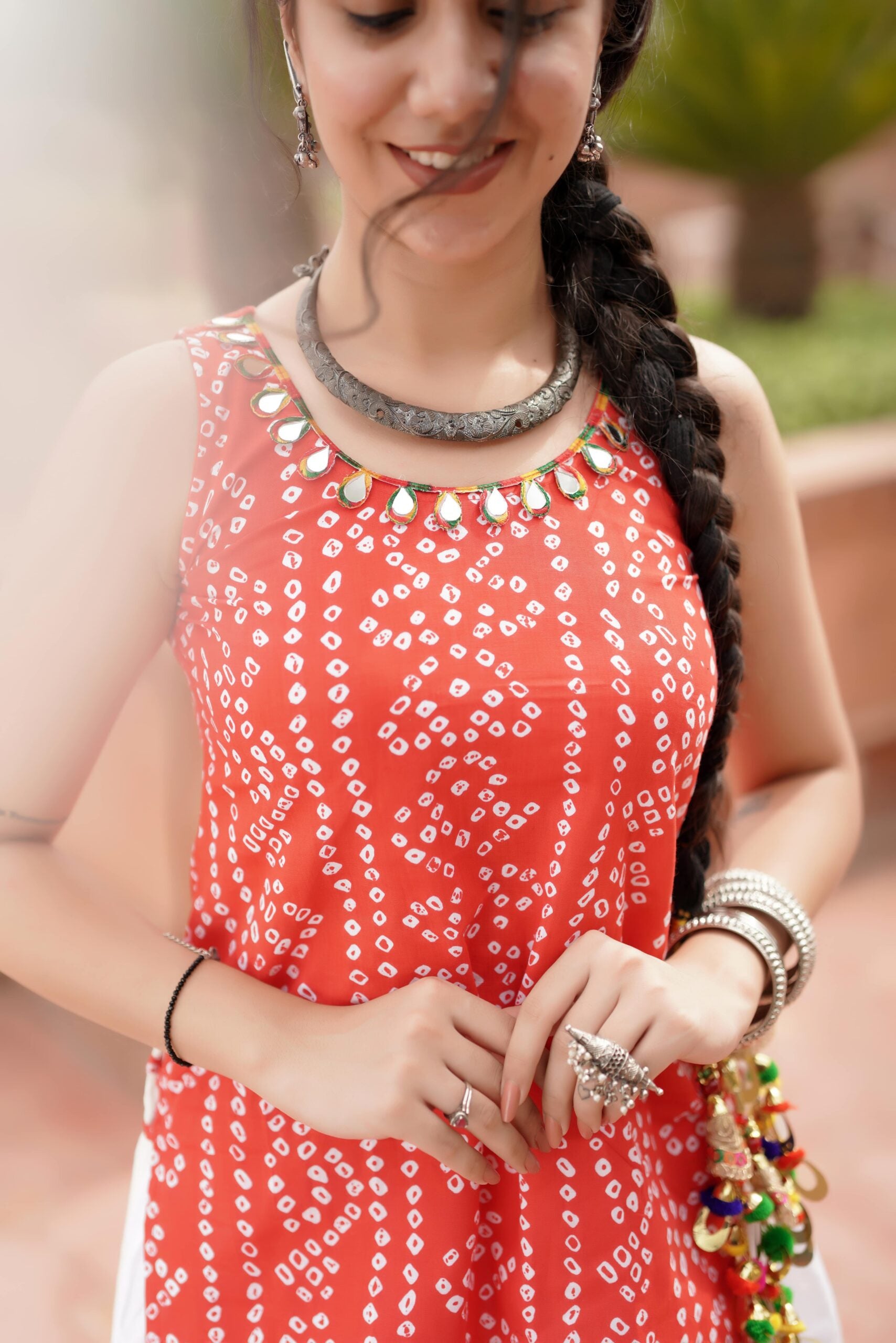 Rani-Sa Bandhej Side Dori Kurti