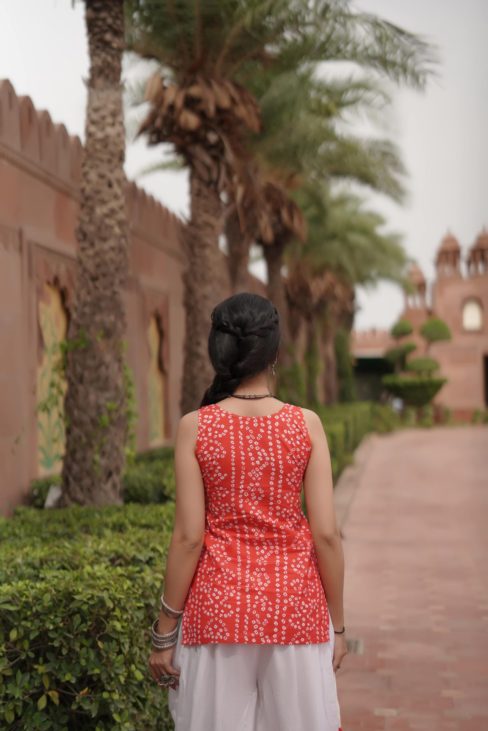 Rani-Sa Bandhej Side Dori Kurti