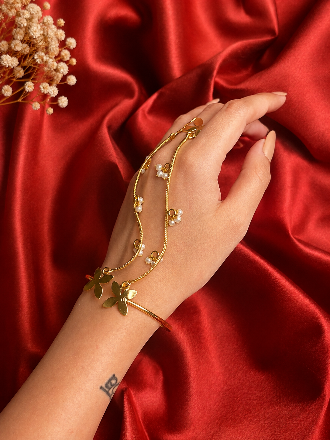 Hath-phool Bracelet Rakhi for Sister/Bhabh