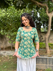 Saavi round hem back bow kurti