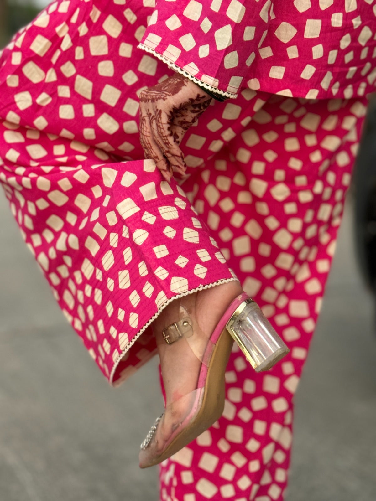“Sifat” Farshi Salwar Kurta Set