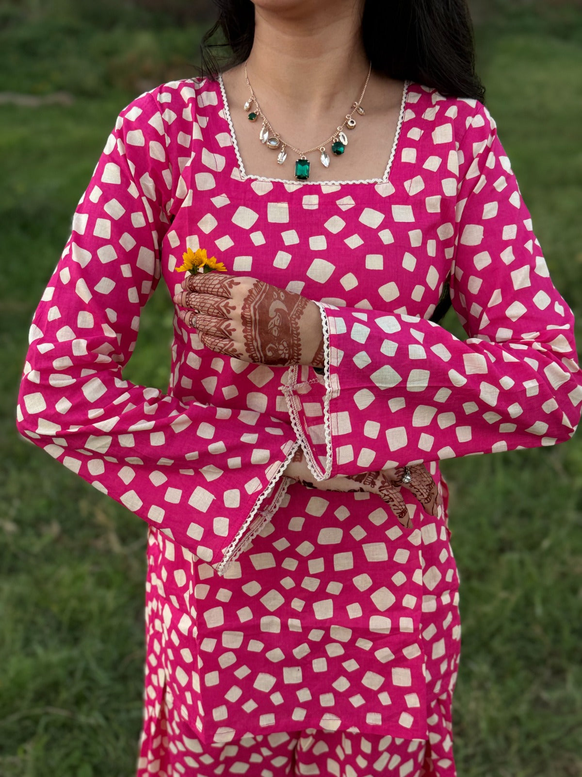 “Sifat” Farshi Salwar Kurta Set