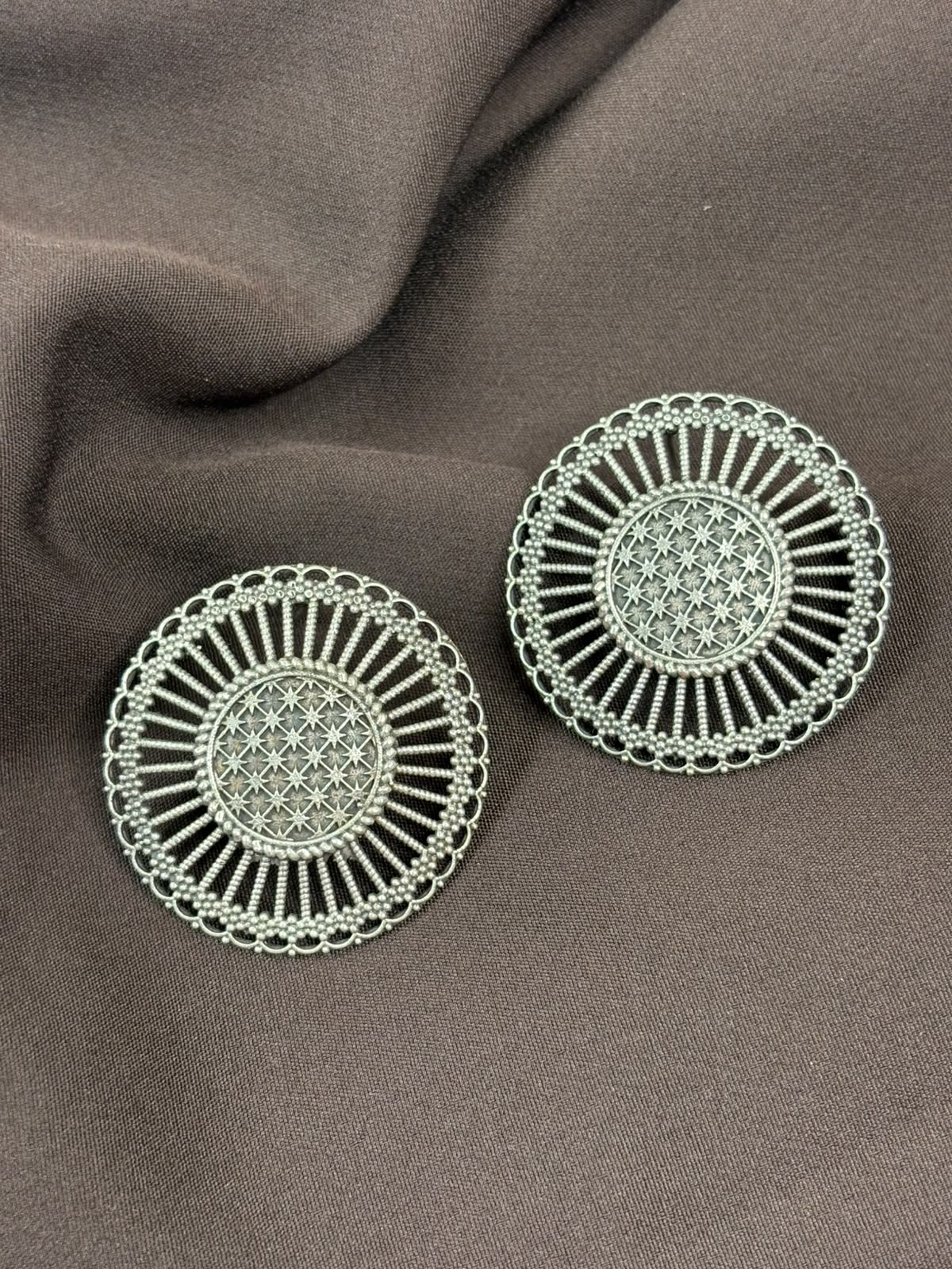 Premium Round Studs