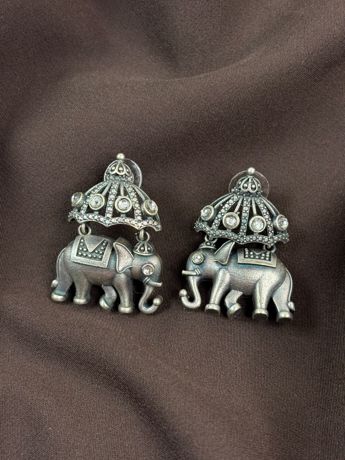 Vintage Elephant Premium Earrings White