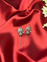 Silver Lotus Earcuff White